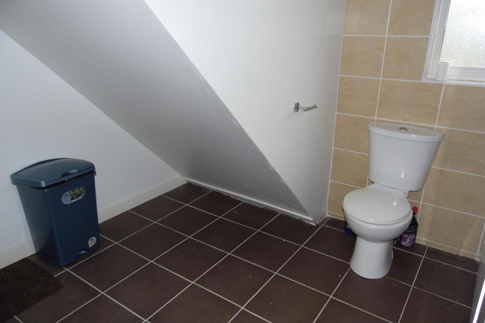 Foto 6: One Bed Flat in Isleworth near Syon Lane Station