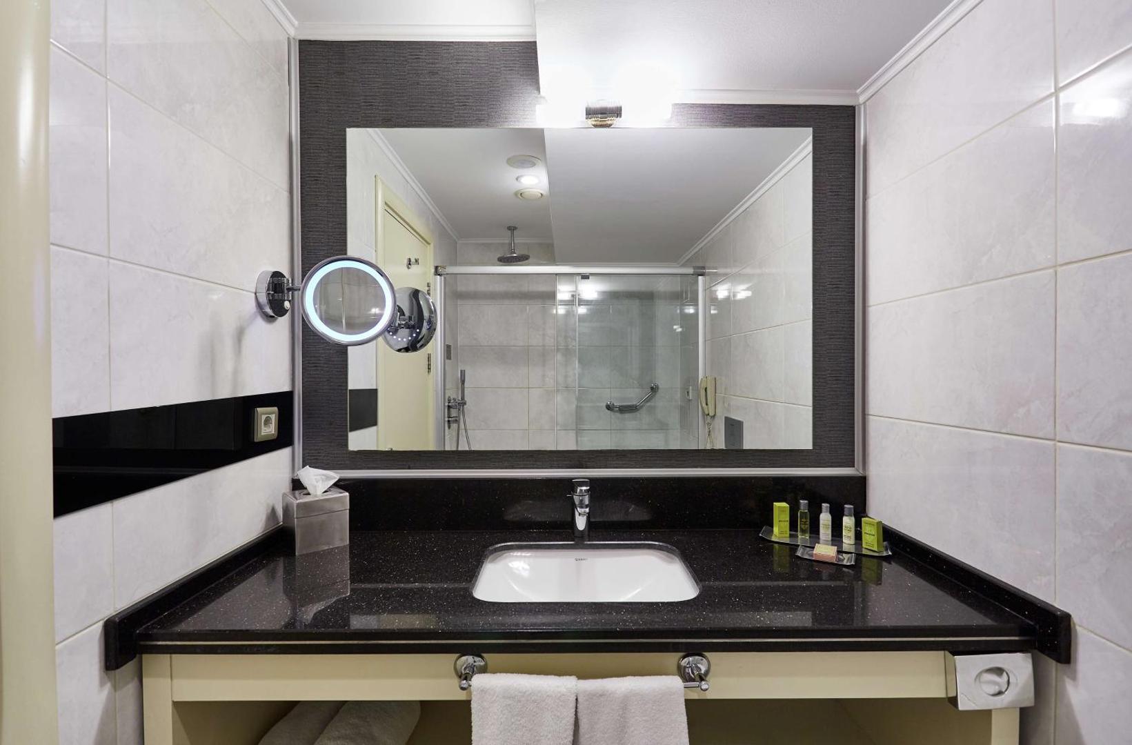 Bild 5: DoubleTree by Hilton Izmir - Alsancak