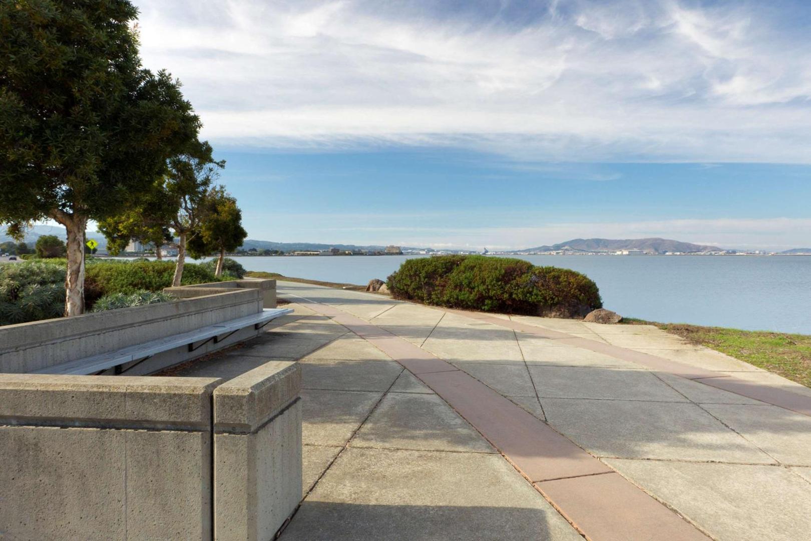 Fotografie 3: DoubleTree by Hilton San Francisco Airport
