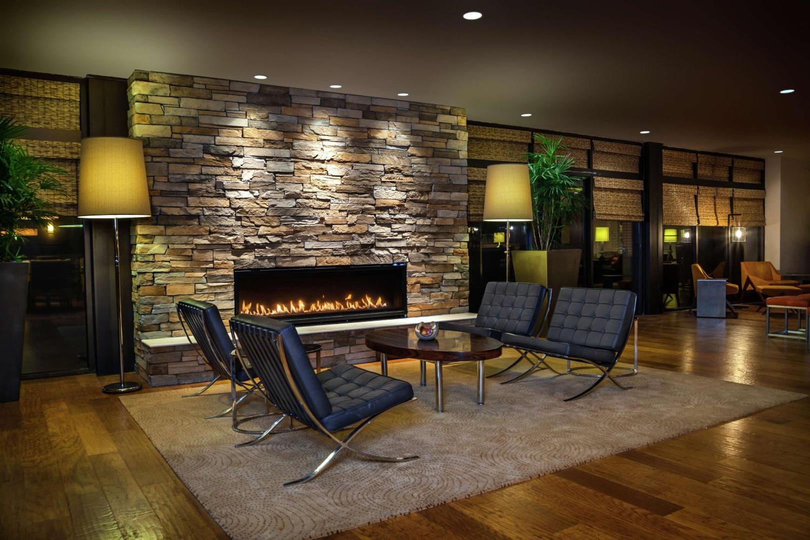 Fotografie 8: DoubleTree by Hilton San Francisco Airport