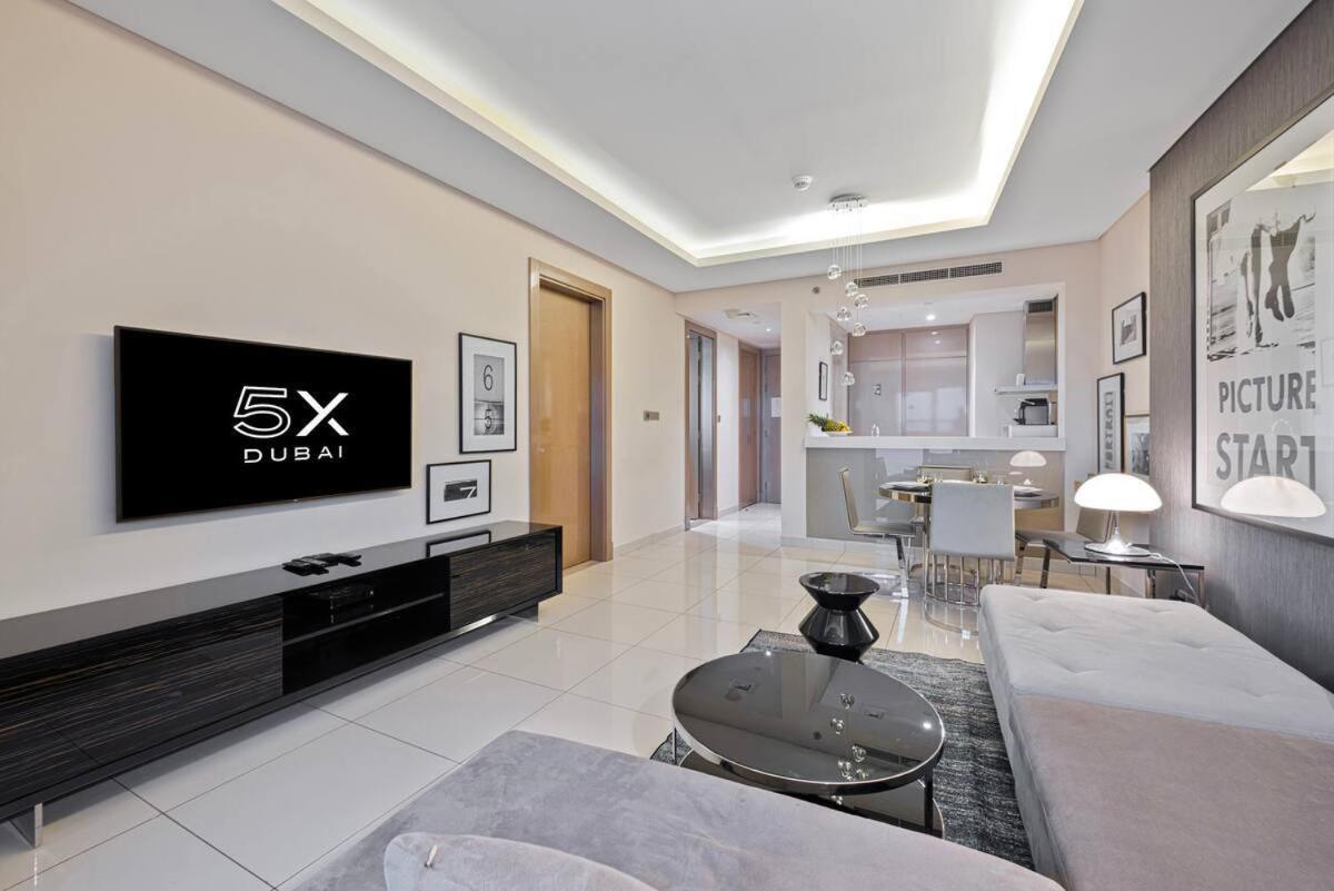 Фотография 10: FiveX - Skyline 2BR at Paramount