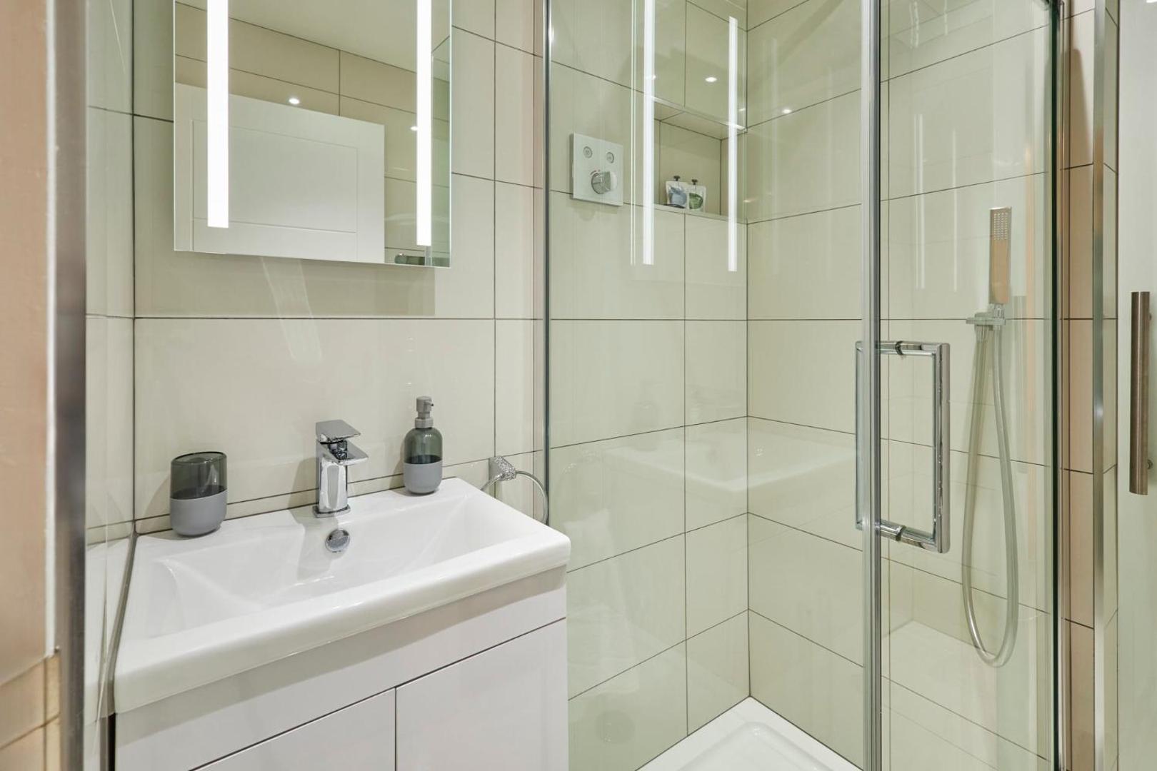 Fotografia 4: Host & Stay - 3 Metropole Towers