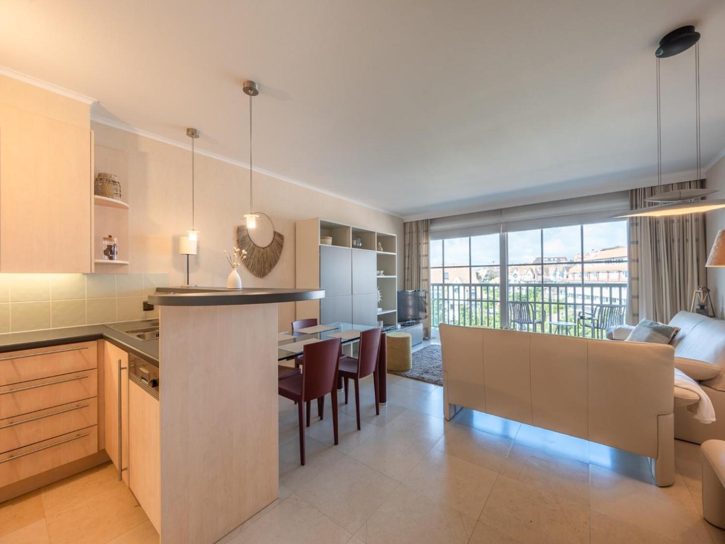 Фотография 4: Duplex in Knokke-Heist near Albertstrand Beach