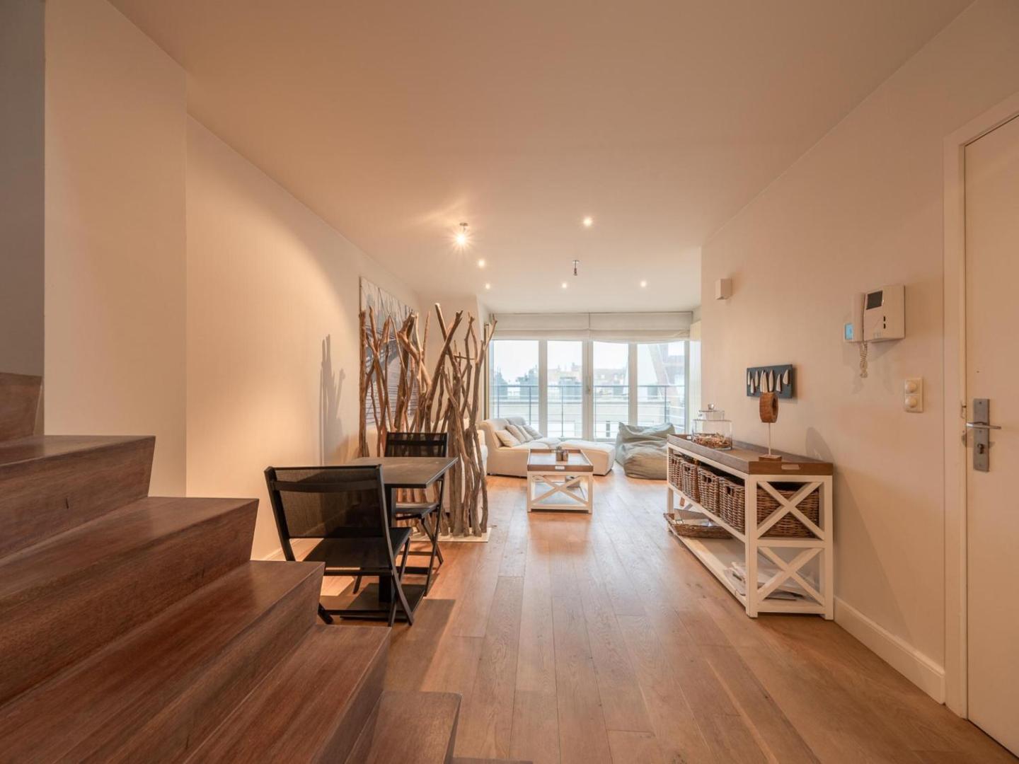 Duplex in Knokke-Heist near the Beach photo 6