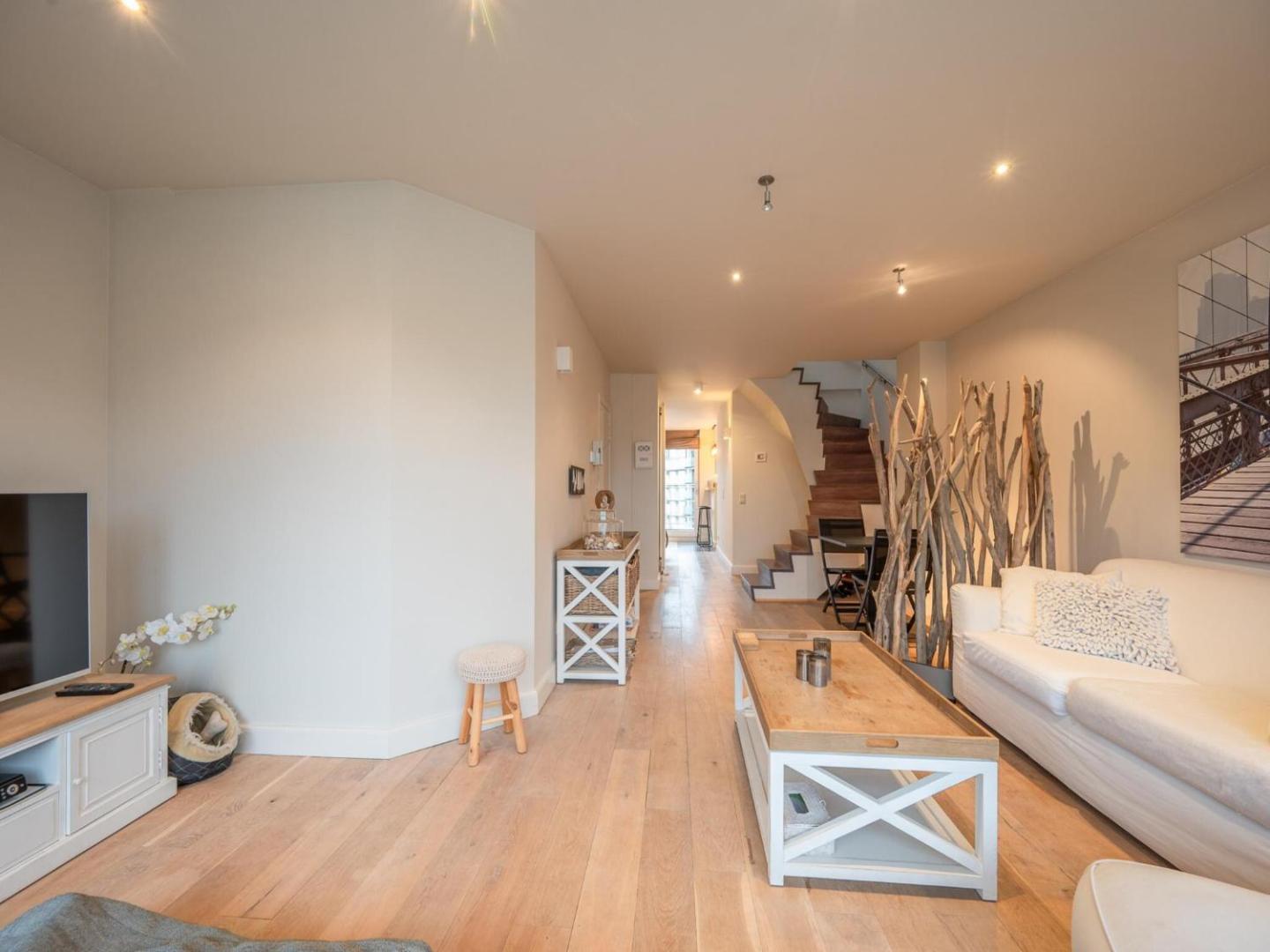 Duplex in Knokke-Heist near the Beach photo 7