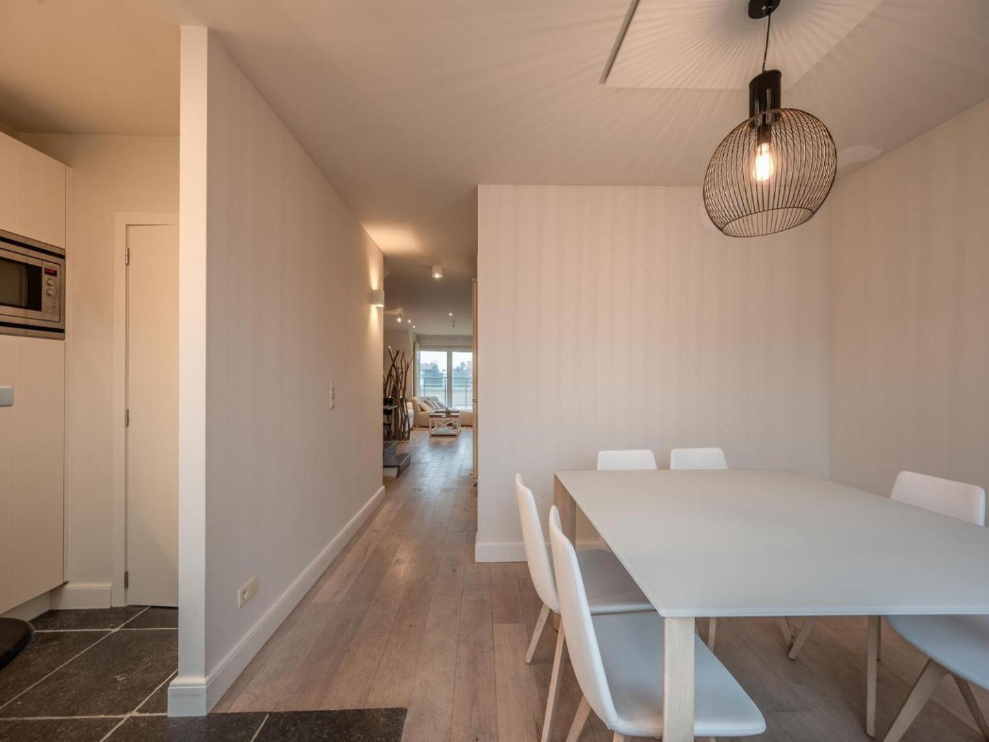 Duplex in Knokke-Heist near the Beach photo 9