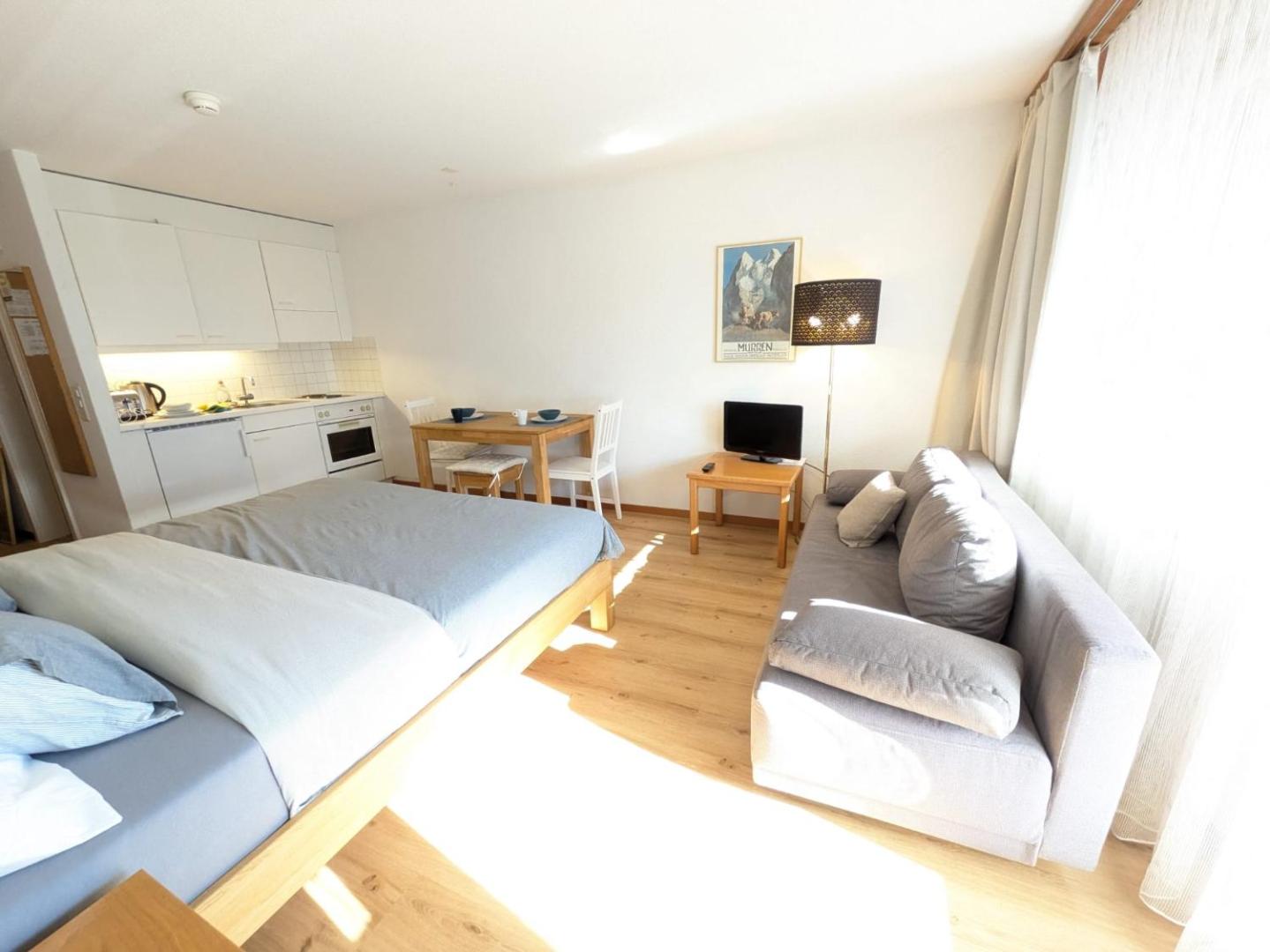 Photo 10 : Studio with balcony, Niesen view & free parking near Interlaken, Thunersee & Blausee