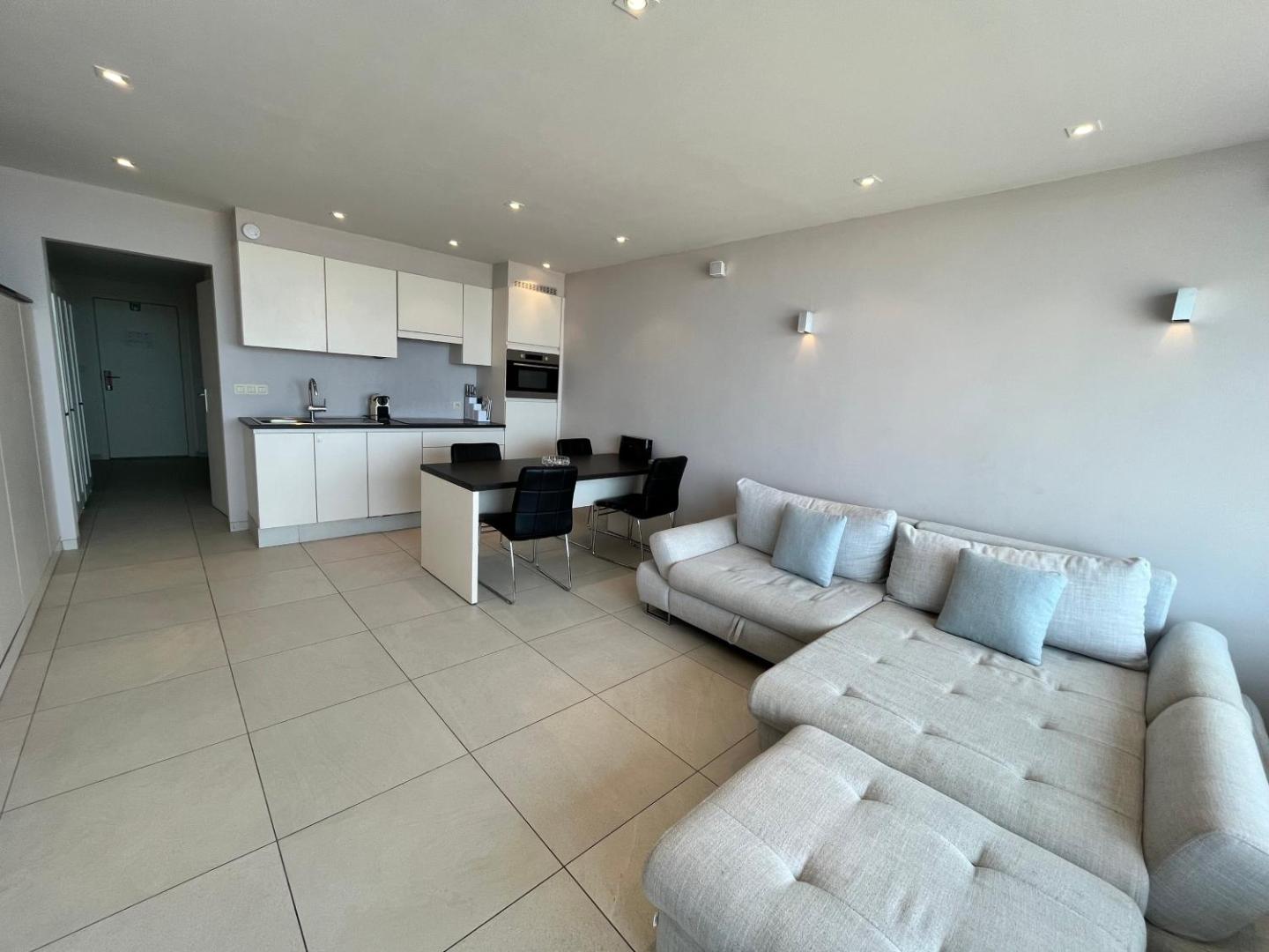 Billede 3: Large studio with direct sea view T88
