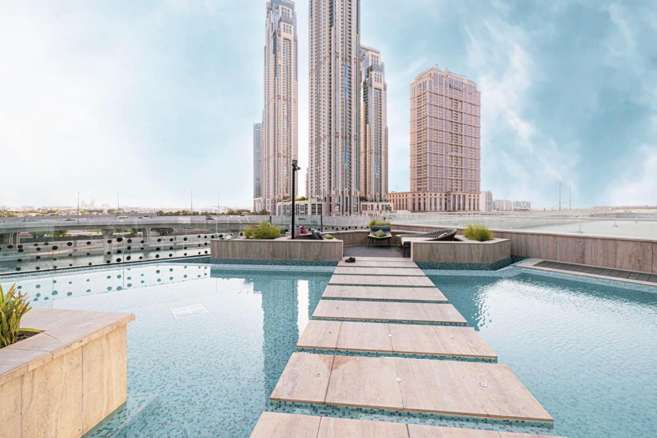 Fotografia 5: Infinity Pool - High-floor modern comfort - Incredible Views - 2BR 8 PAX