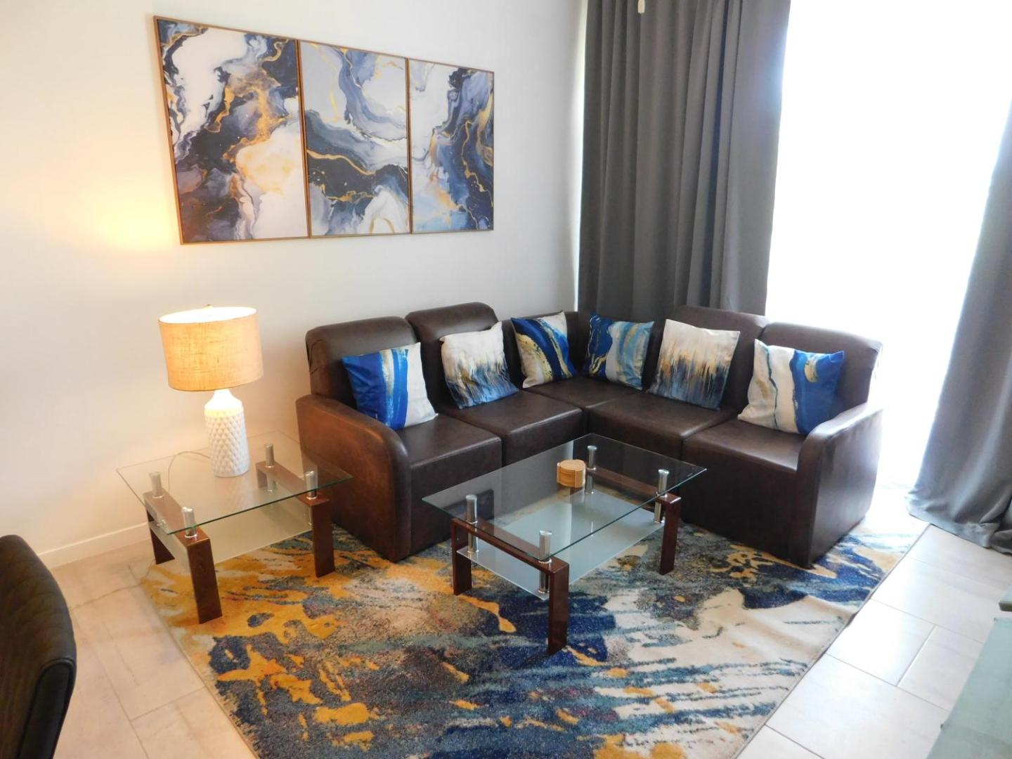 Photo 8 : Sunset 205, sleeps six, next door to the pool, 100m to the beach!