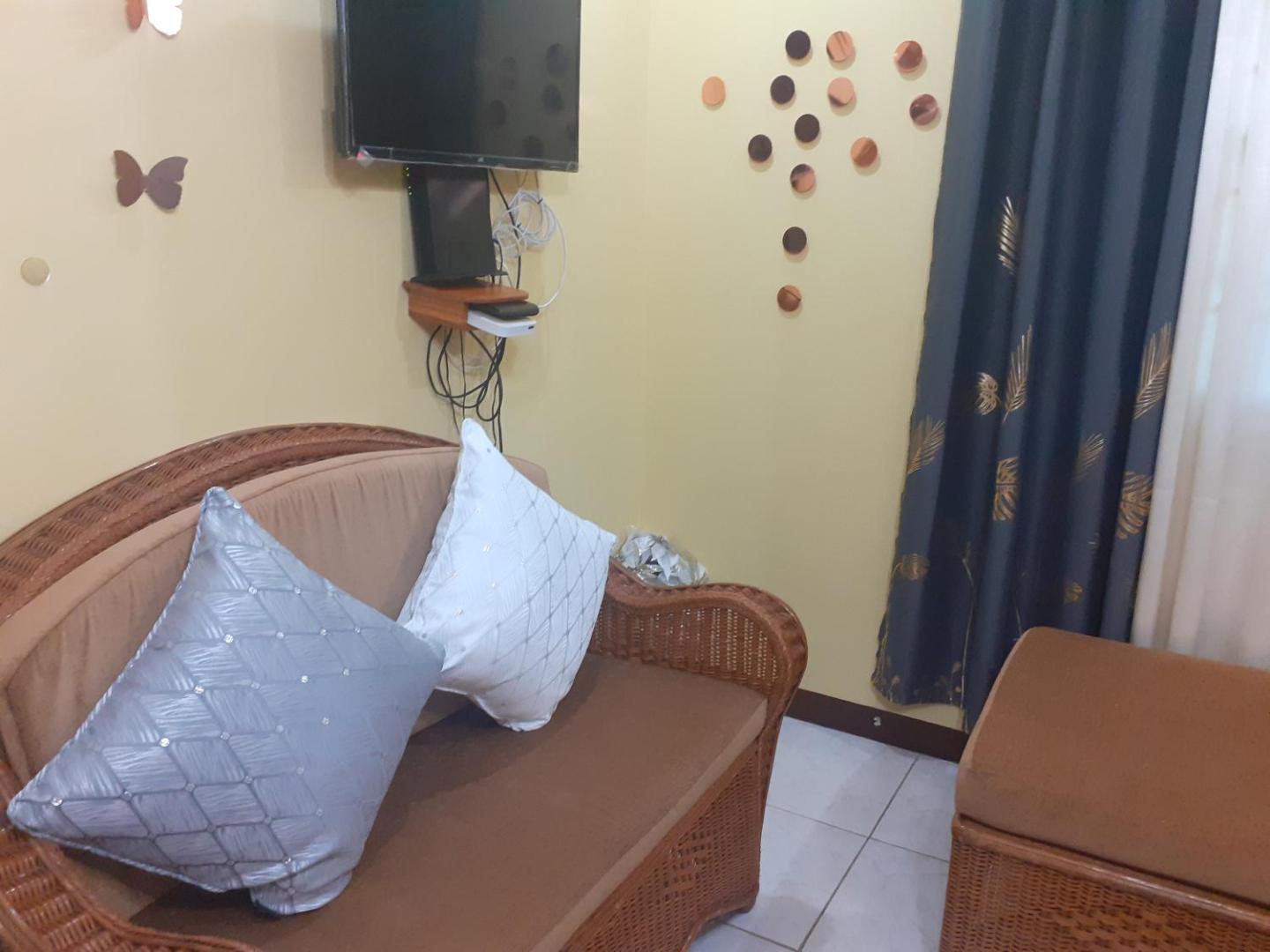 Essentials Suite & Car Rental photo 7