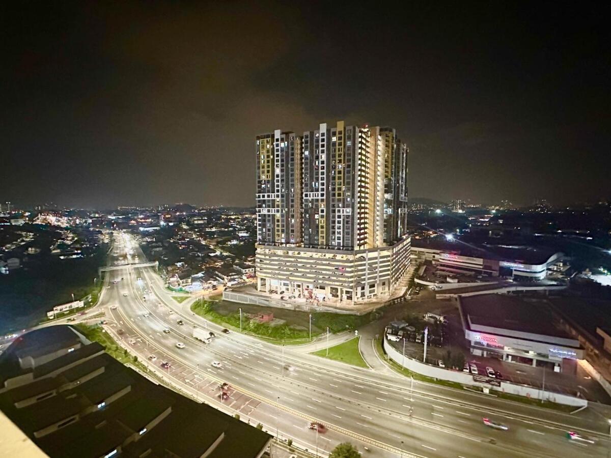 Simfoni - Big Balcony, Self Check In, Free Netflix, 200mbps Wifi, Parking at level 1 photo 7