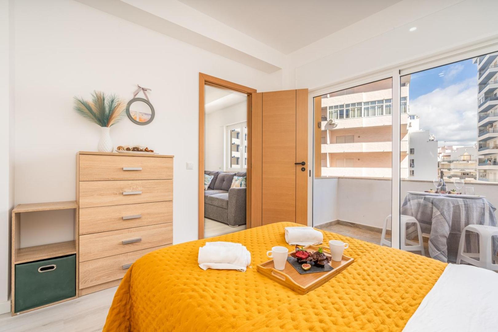 Fotografie 10: HostWise – Seaside Escape with Balcony