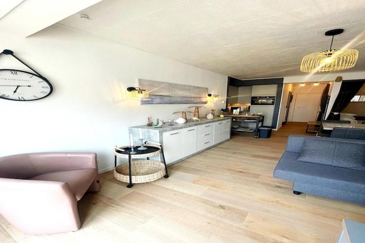 Kuva 7: Studio in Belgium near the Beach