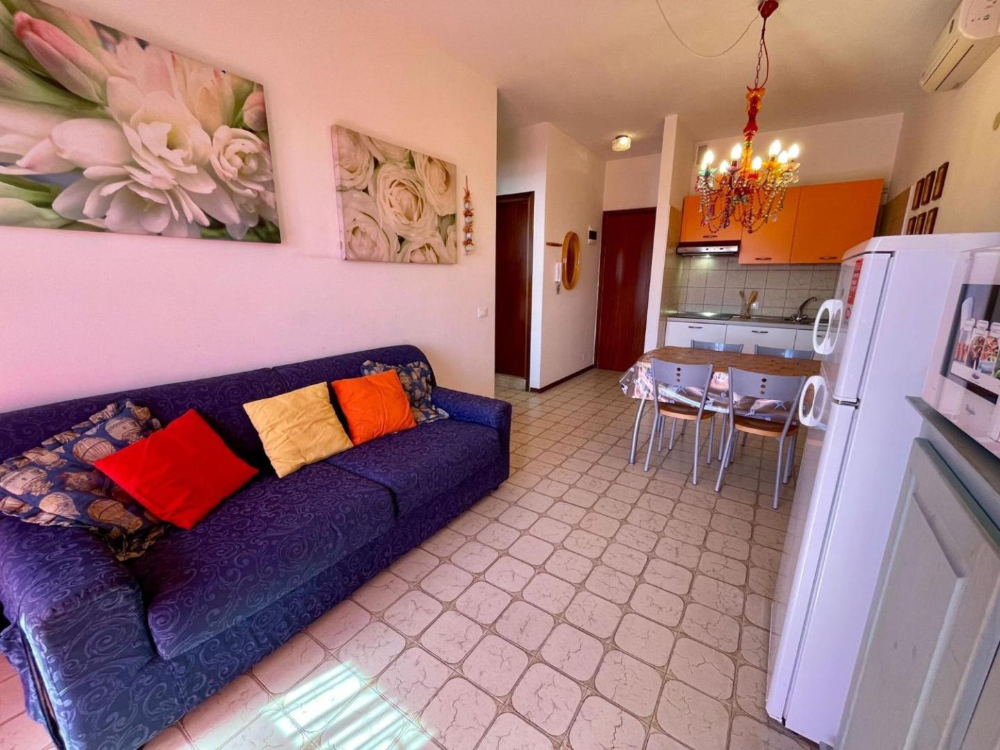 Bild 7: Flat by the sea with a balcony