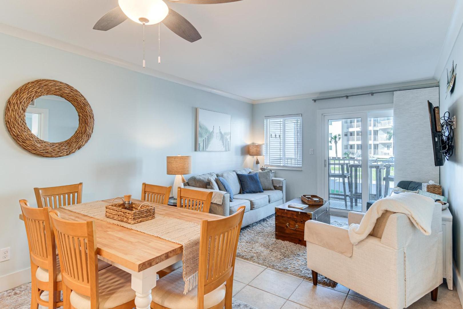 Billede 6: Beachfront Abode with Pool Access in Gulf Shores!