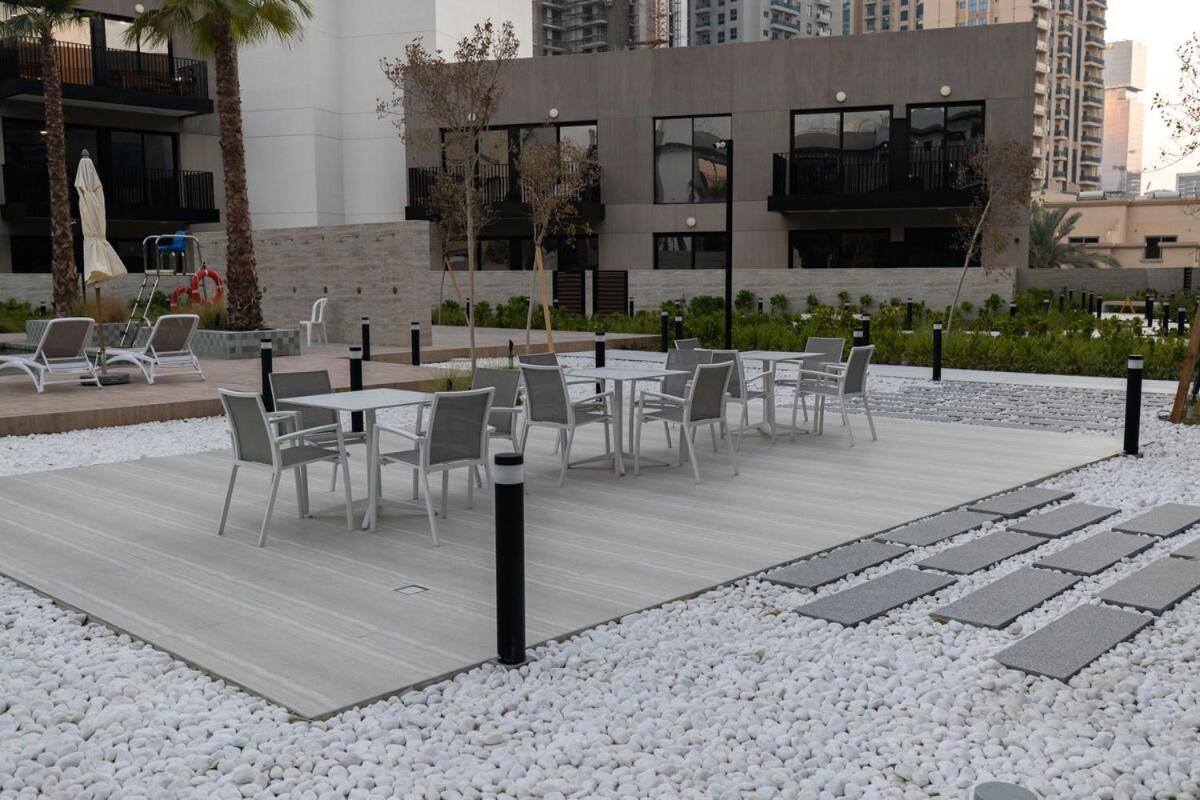 Billede 3: Chic 2BR in Oakley Square Residence, JVC