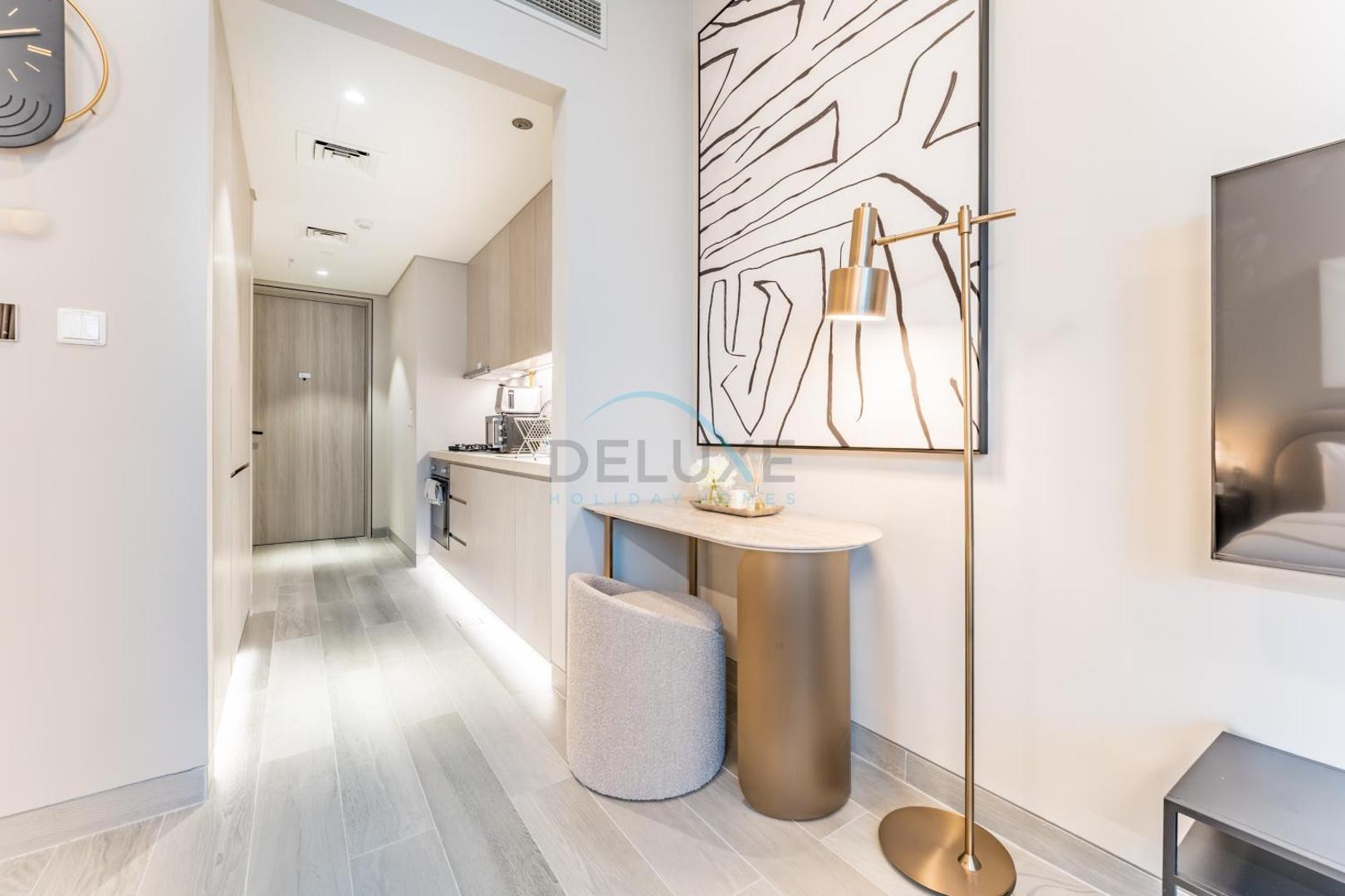 Billede 10: Pool View Studio with Balcony Close to Mall, Concept 7 Residences, Jumeirah Village Circle by Deluxe Holiday Homes