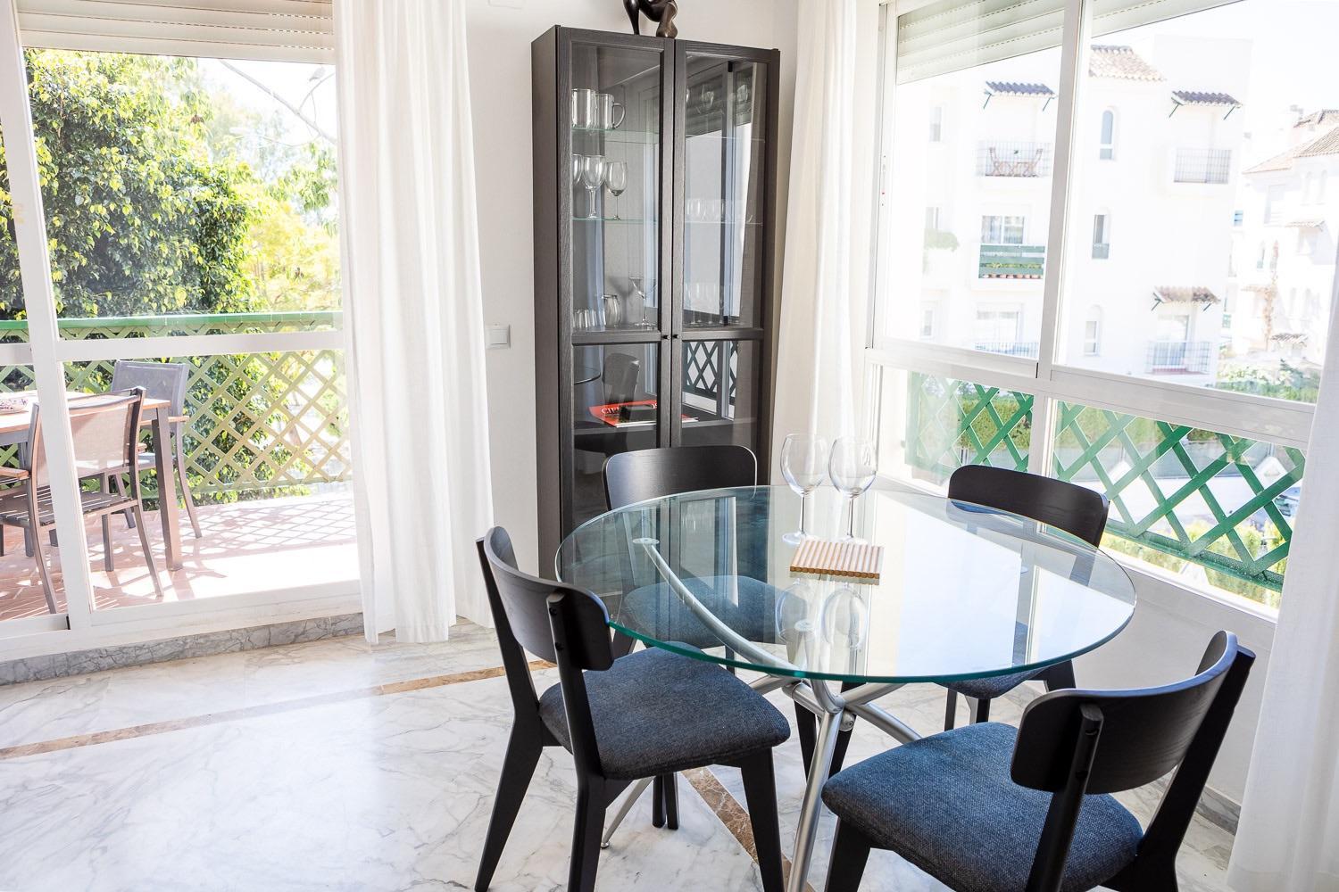 Bilde 7: Apt - Sleeps 4 - Pool - Pet friendly - Parking