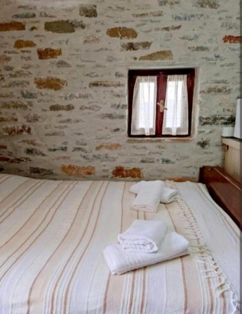Foto 3: Πέτρινο