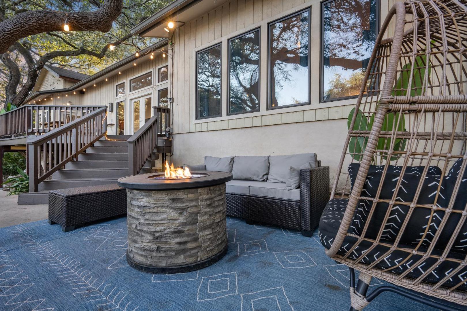 Large Deck & Firepit - Lake Austin Treehouseの写真6
