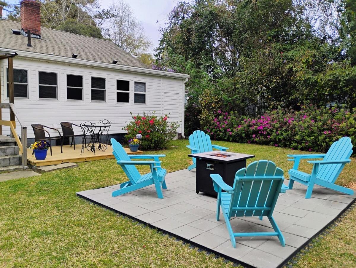 Foto 2: Charming, Cozy Cottage Near Downtown New Bern