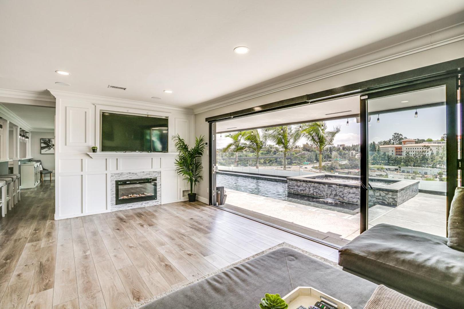 Bild 5: Pool, Spa and City Views Luxe Home in San Diego!