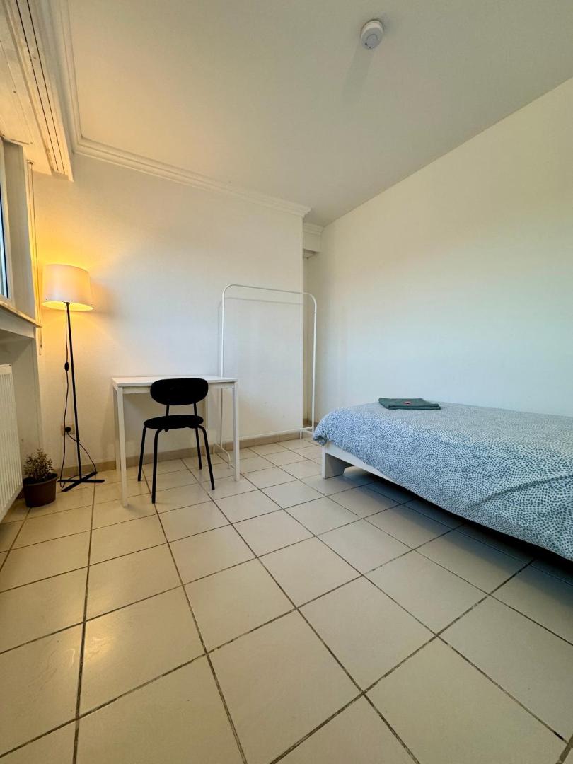 Foto 2: Smart & Cheap Stay for 1 person