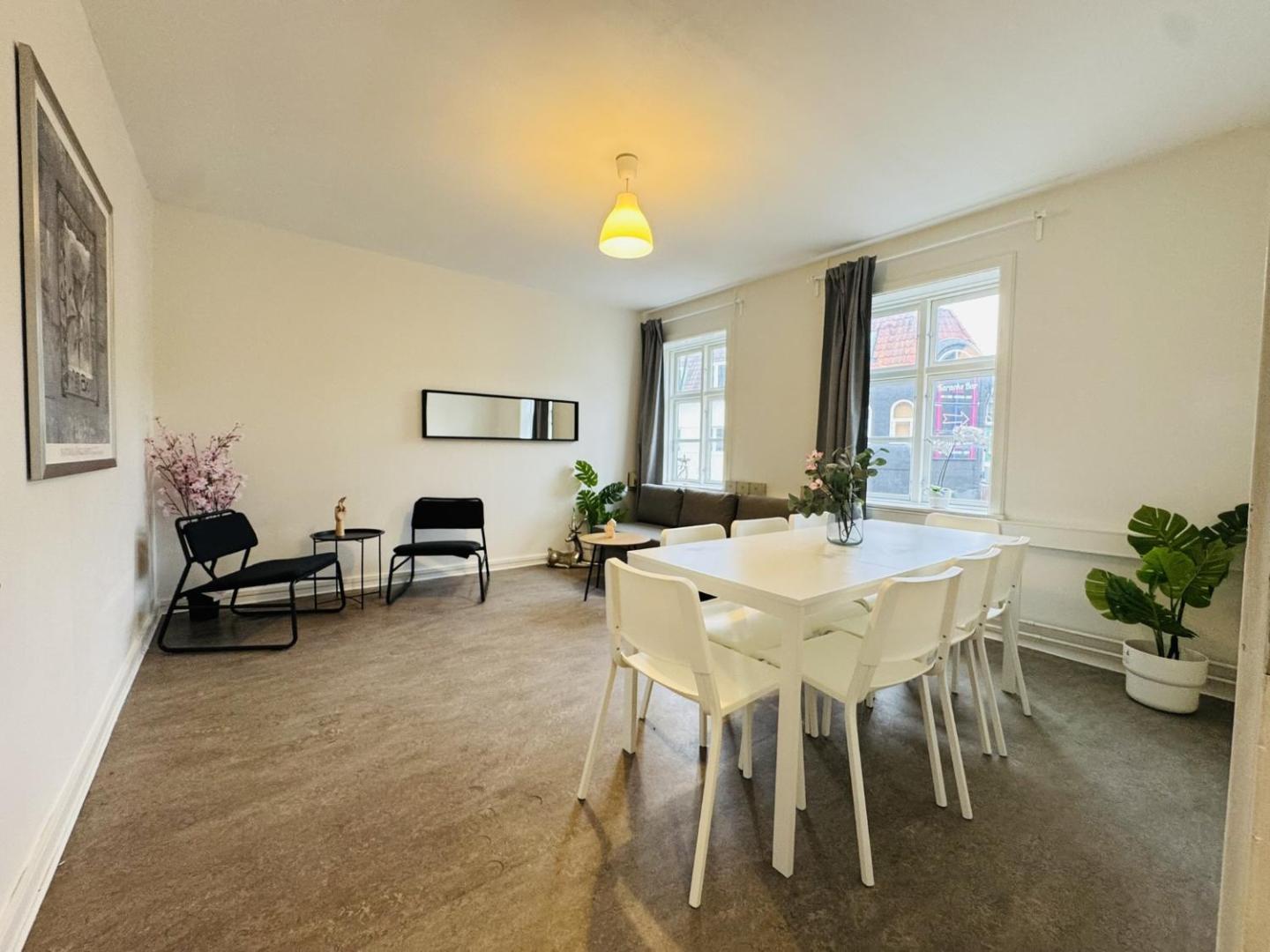 Foto 4: aday - 8 bedroom Apartment on the Pedestrian Street