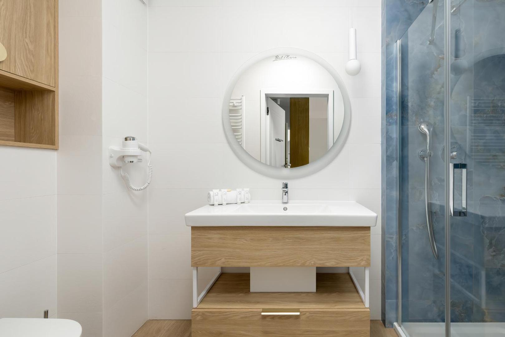 Fotografie 4: Sun & Beach Apartments Bel Mare with Parking by Noclegi Renters