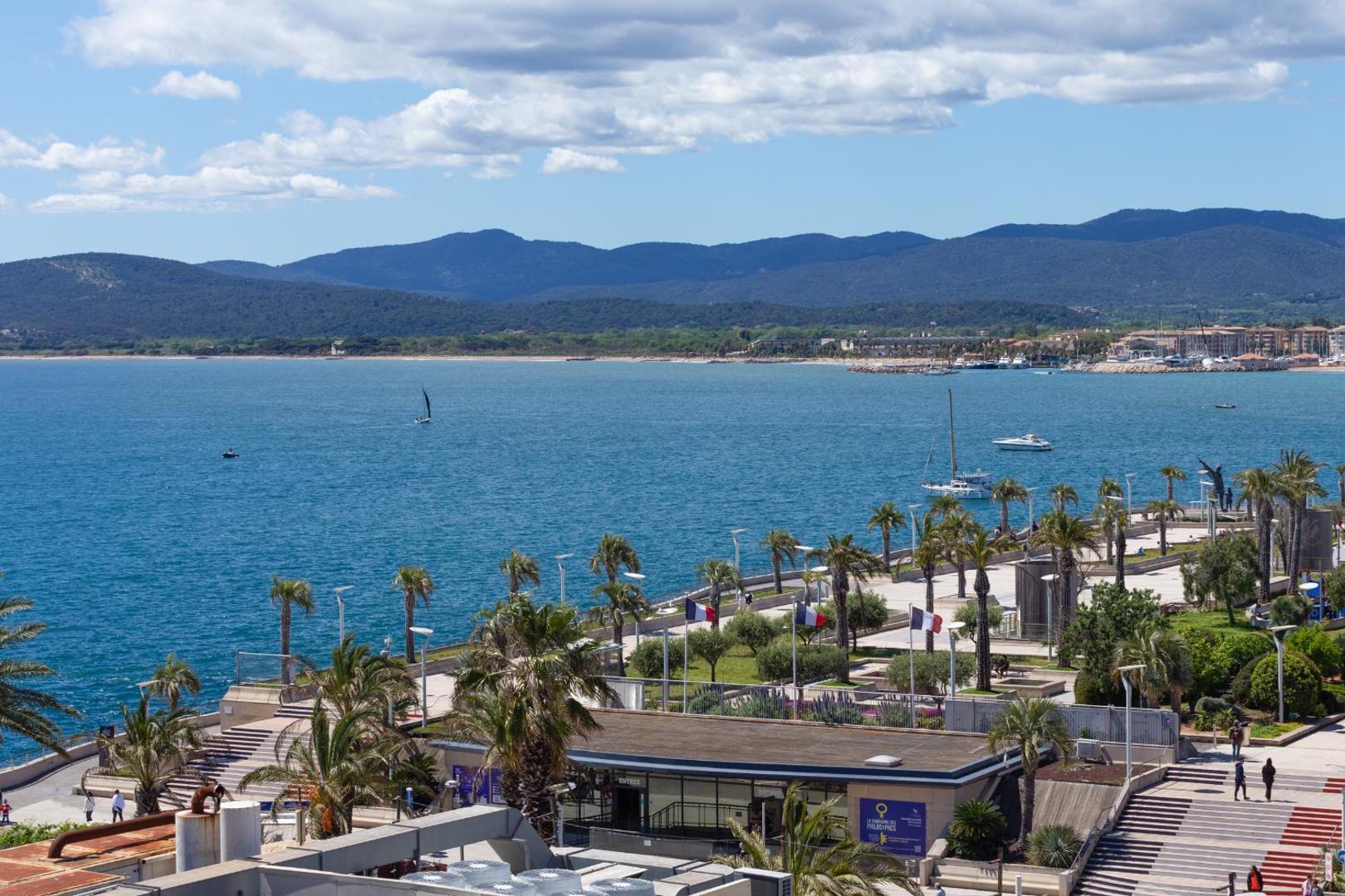 Bilde 7: T2 - Les Dauphins, Bord de mer