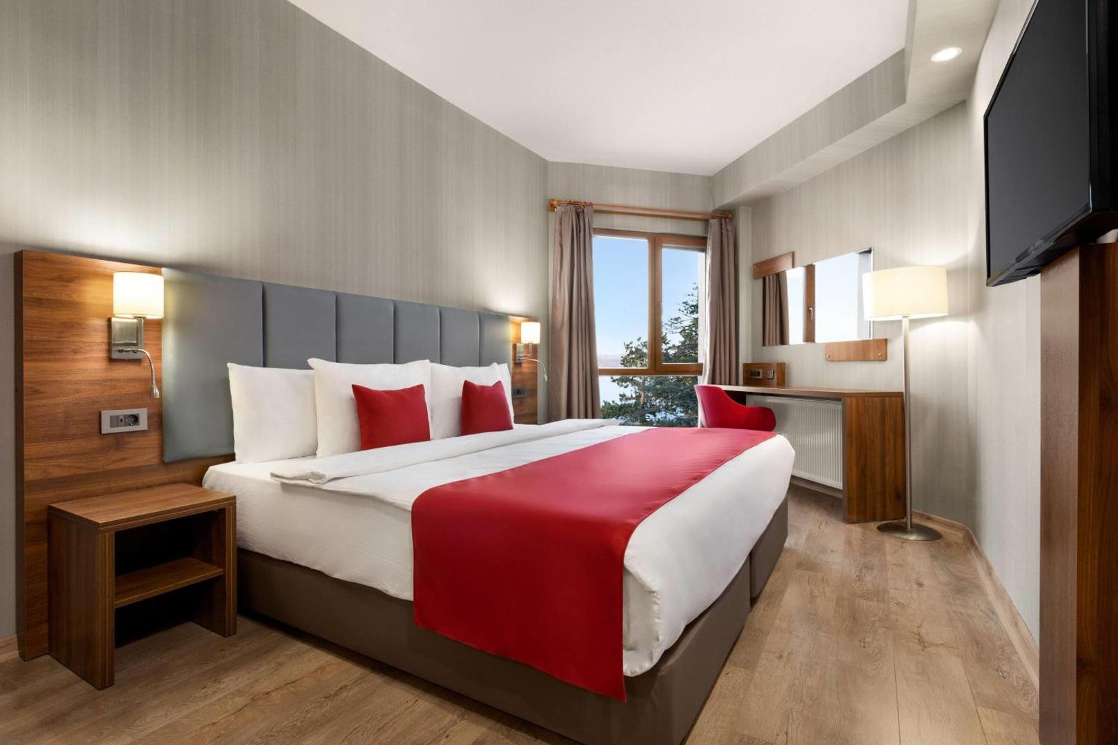 Billede 8: Ramada by Wyndham Van