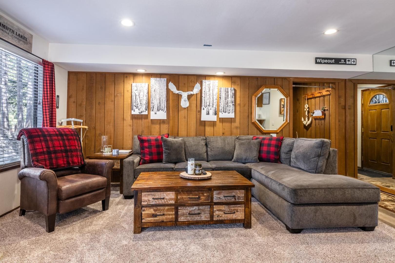 Foto 3: Ground Level, Sunshine Village #171- 2 bed/2 bath, Sleeps 6. Steps from Free Town Shuttle