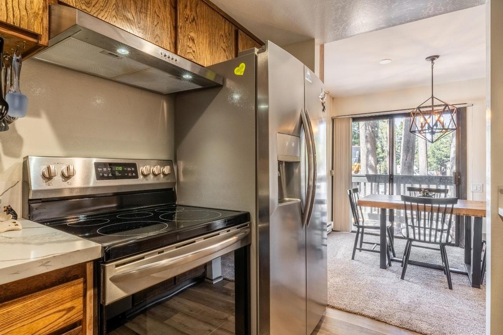 Foto 8: Ground Level, Sunshine Village #171- 2 bed/2 bath, Sleeps 6. Steps from Free Town Shuttle