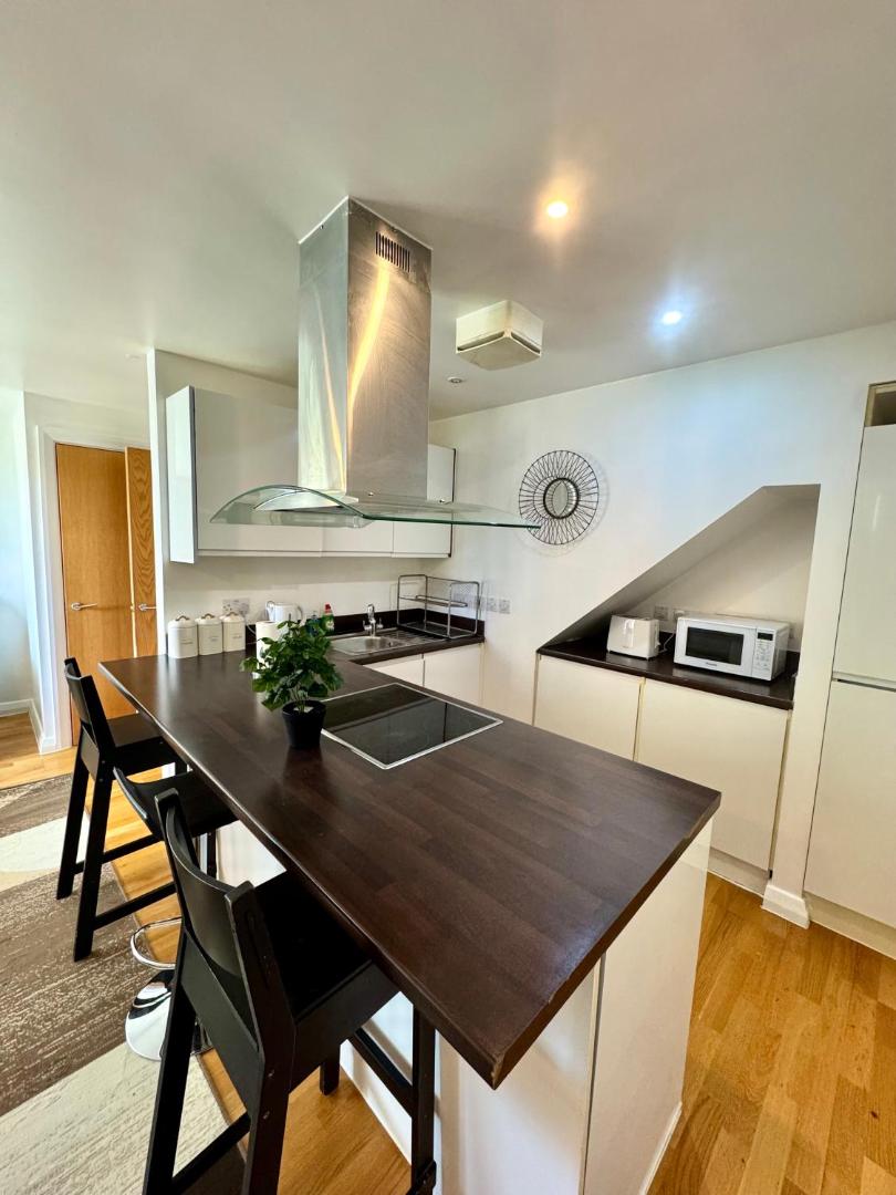 Foto 5: Spacious & Serene 2 Bed, Sleeps 6 With Canal View And Underground Parking