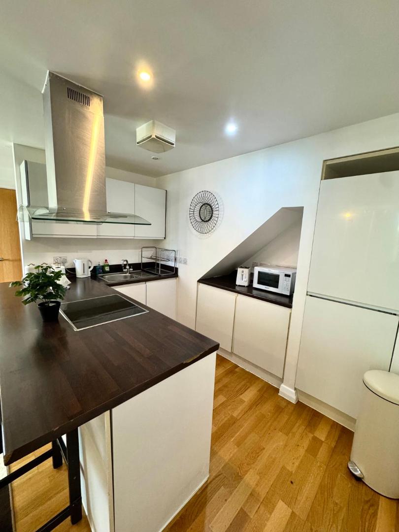Foto 6: Spacious & Serene 2 Bed, Sleeps 6 With Canal View And Underground Parking