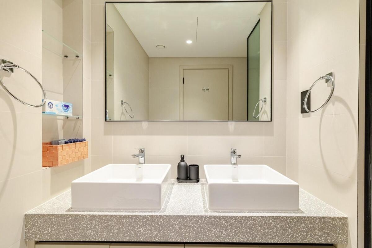 Billede 3: 2BR-Beach Access - Stunning Marina&Palm View