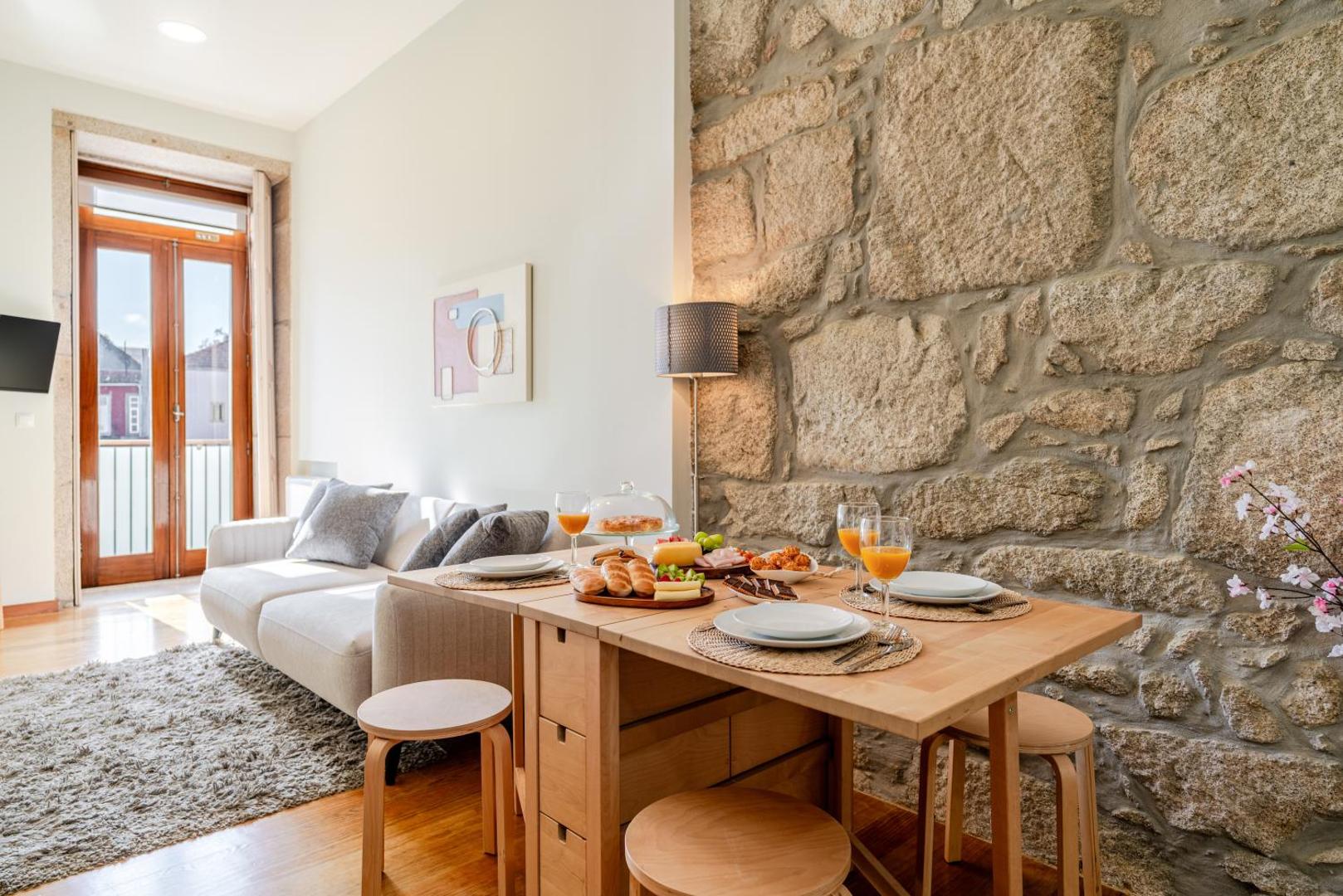 Foto 5: HostWise - Stylish Flat with Balcony