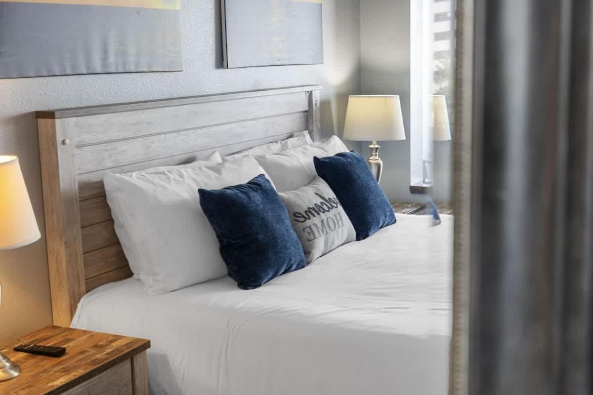 Billede 3: *BEACH, COMFY, SUNNY* *Great Pools, Hot Tubs, Lazy Rive & More*S44