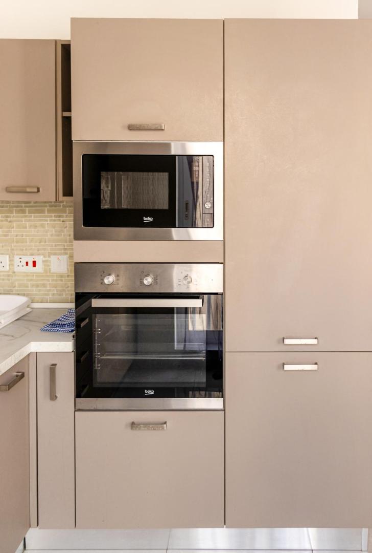 Foto 9: Spacious & Bright Apartment in Sliema Near Shops and Sea