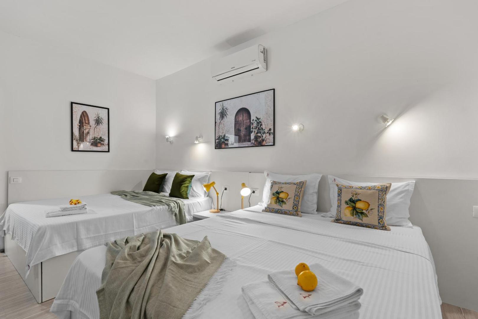 Studio with two bed photo 4