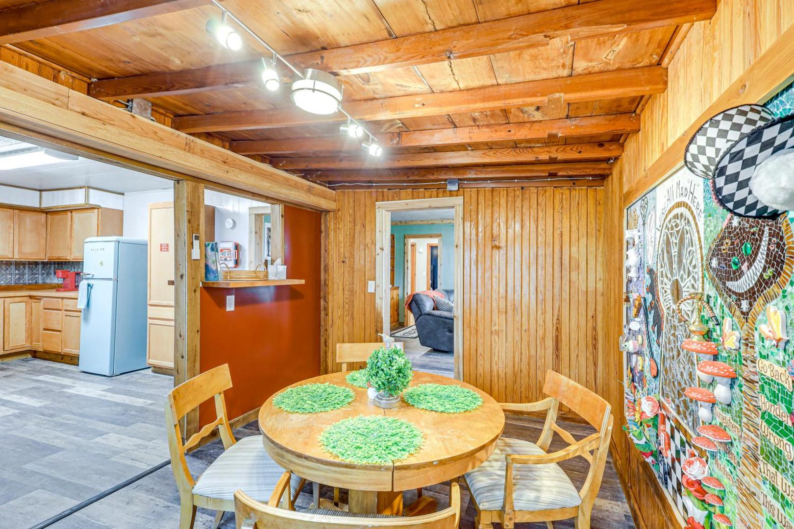 Bilde 7: Deck, Hot Tub and Lake View Brownwood Home!