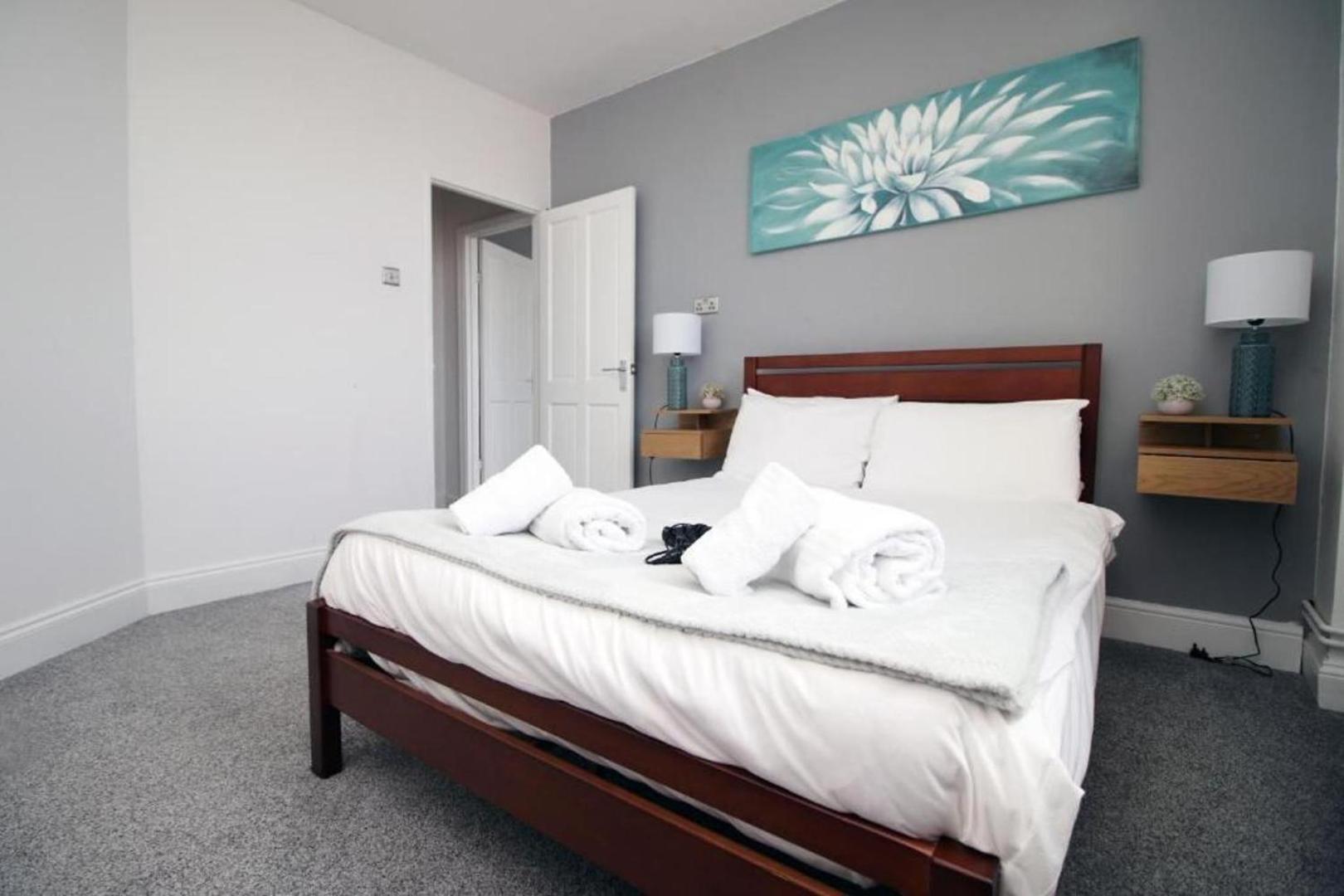 Kuva 9: 2 Bed Flat - Sleeps 6 - Parking - Wifi