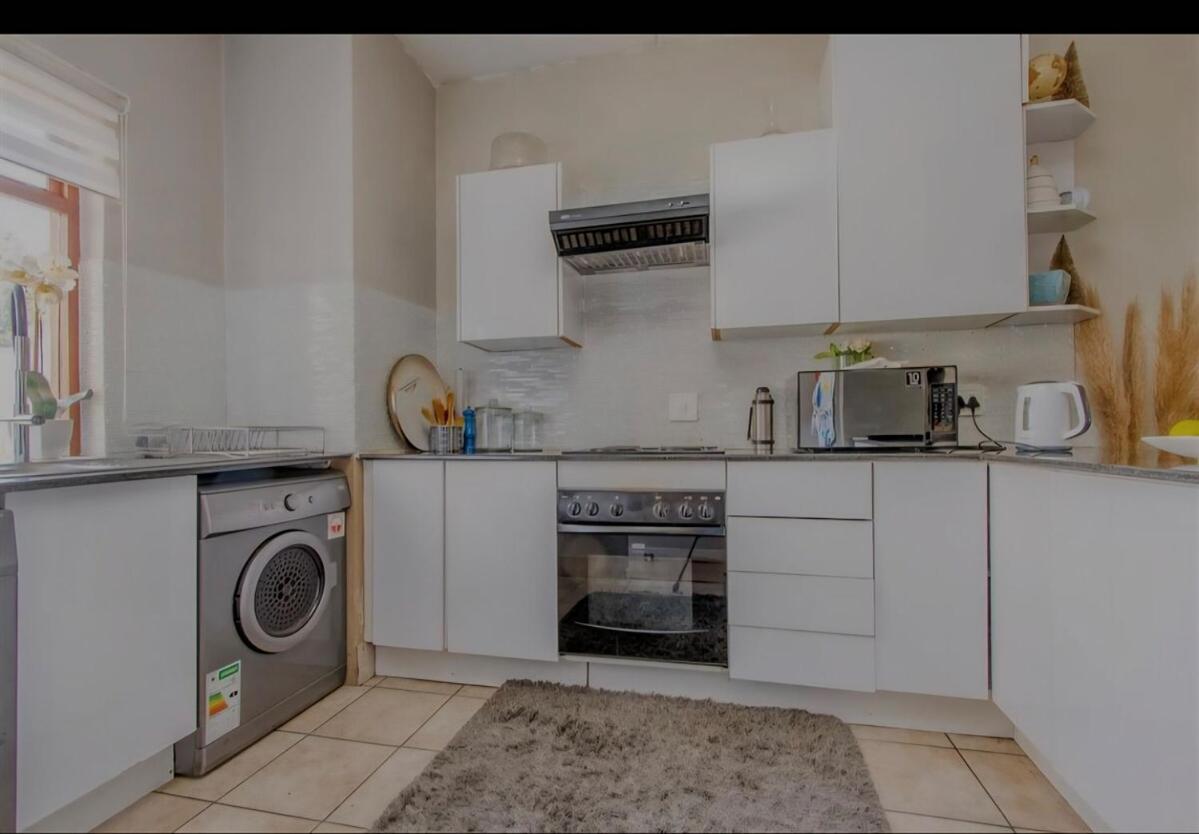 Foto 7: 2bed in sandton city