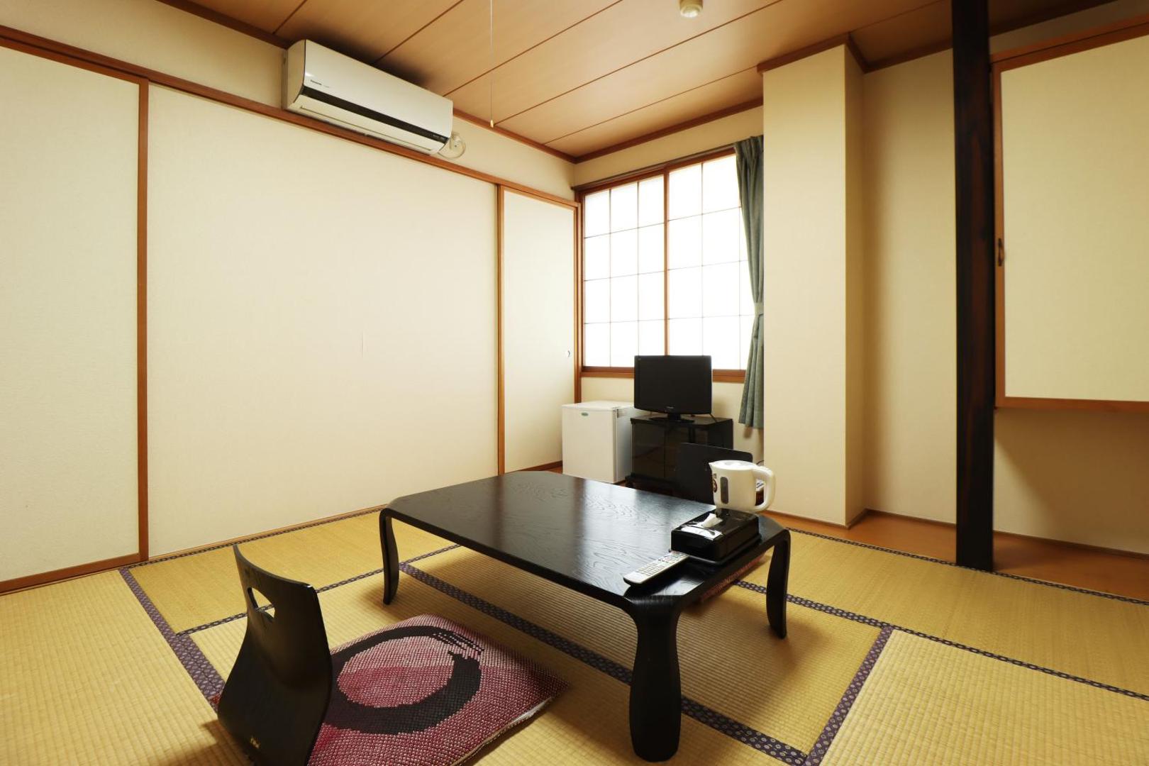 Kuva 7: 和風ホテル福島屋