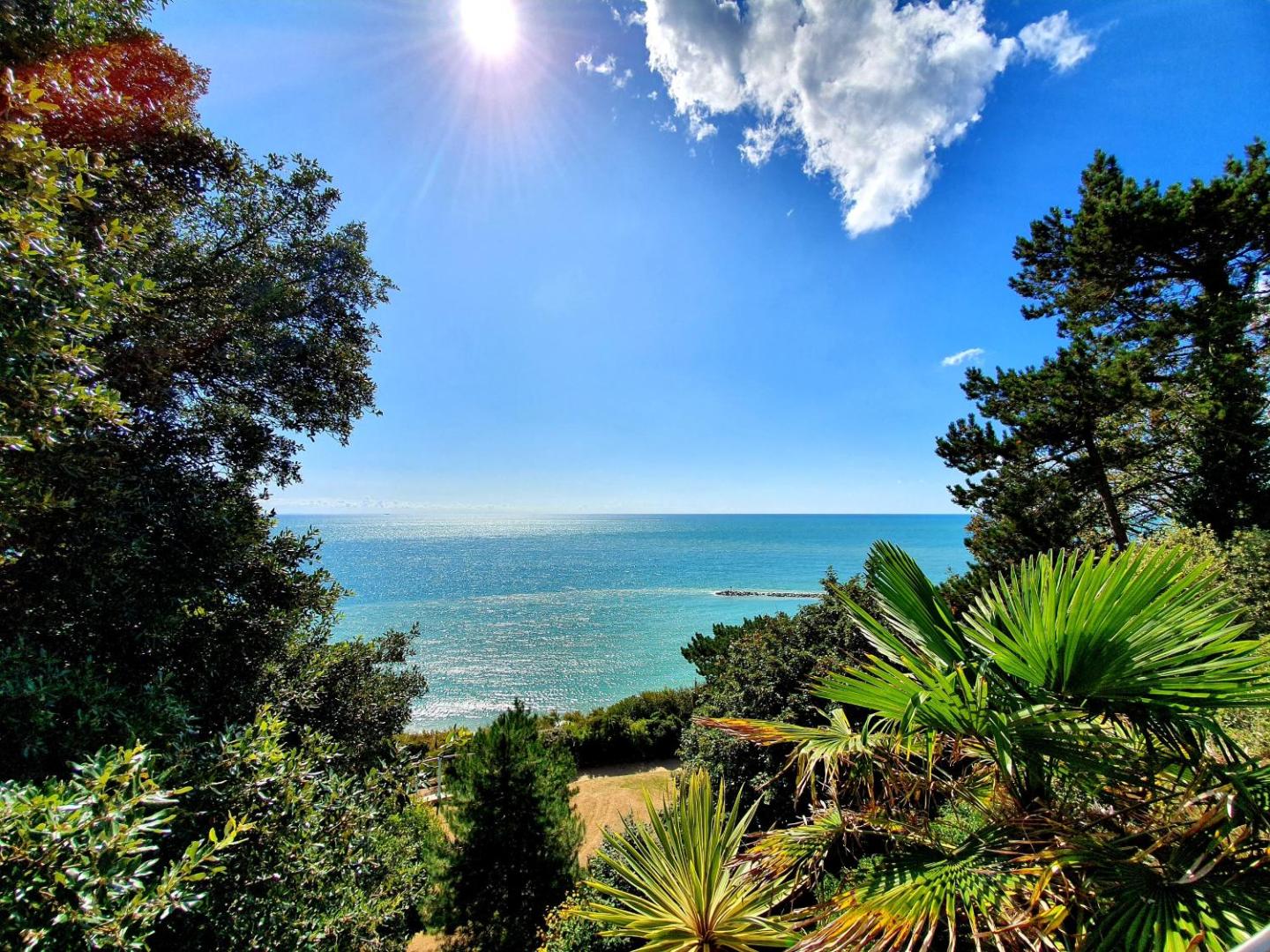 Foto 6: Dine with the Sunset - Central Folkestone Gem
