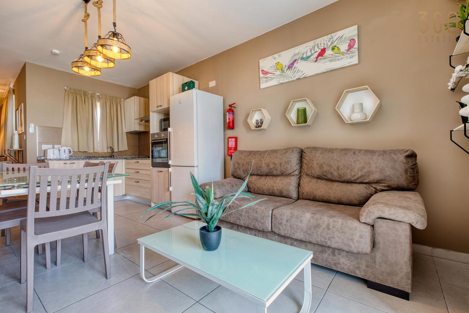 Foto 2: Spacious, fully equipped 4BR in Pietà with WIFI & AC by 360 Estates