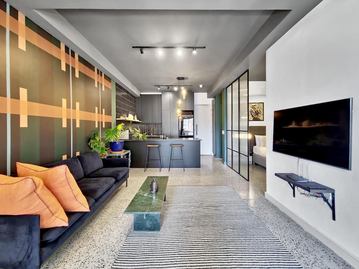 Foto 5: Rooftop Pool in Stylish Downtown Apartment