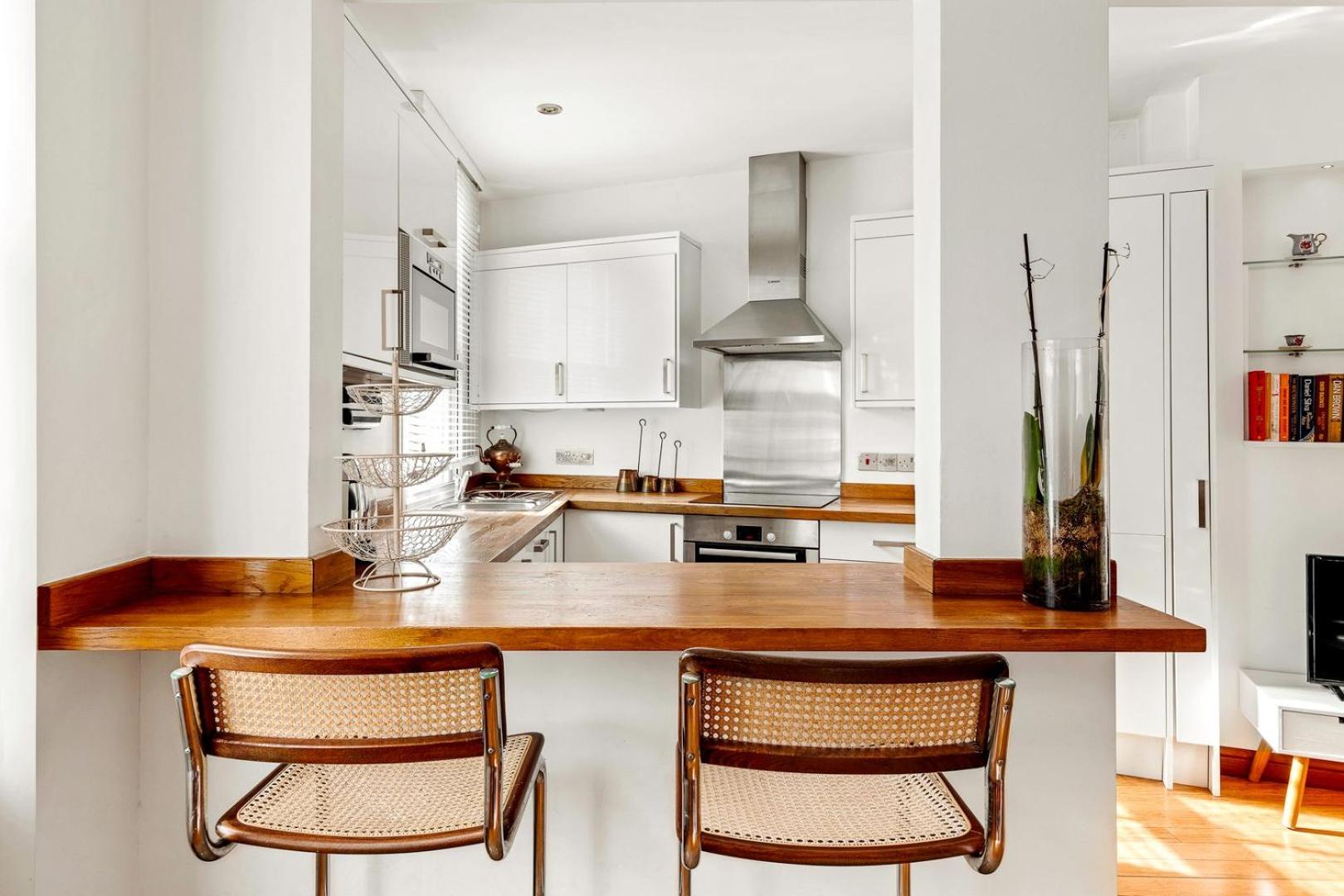 Kuva 10: Chic & Central One Bed Flat