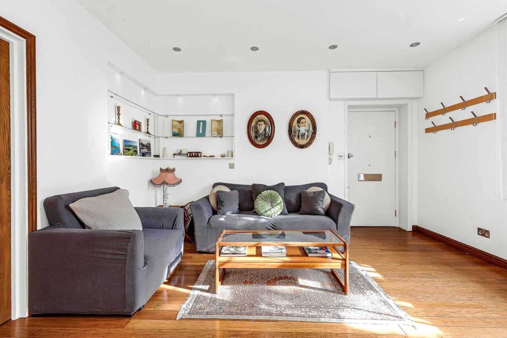 Kuva 4: Chic & Central One Bed Flat
